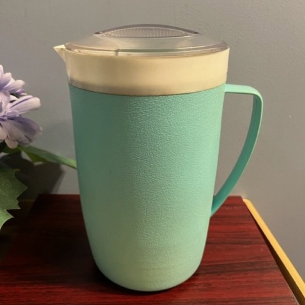 Bolero atomic Therm-o-ware 1950's MCM retro Pastel blue Juice Pitcher vtg